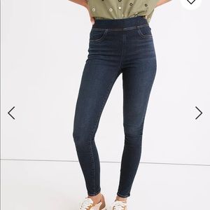 MADEWELL petite pull-on skinny jeans in wisteria wash